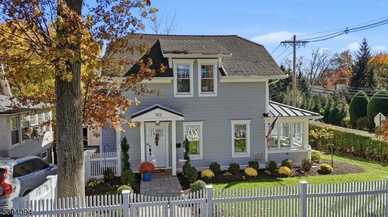 Exterior, Facade, Georgian