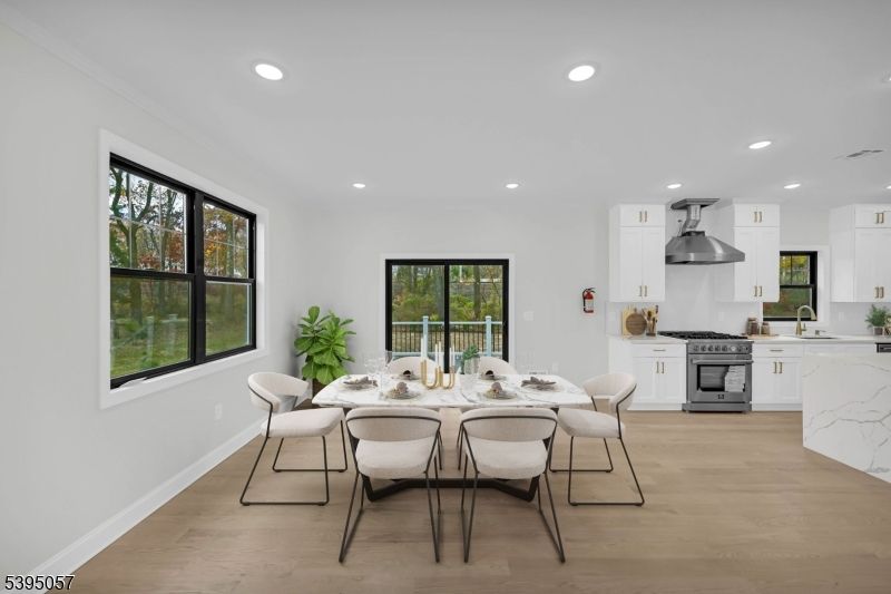 Dining room, Interior, Kitchen, Recessed Lighting, Wood Texture Flooring