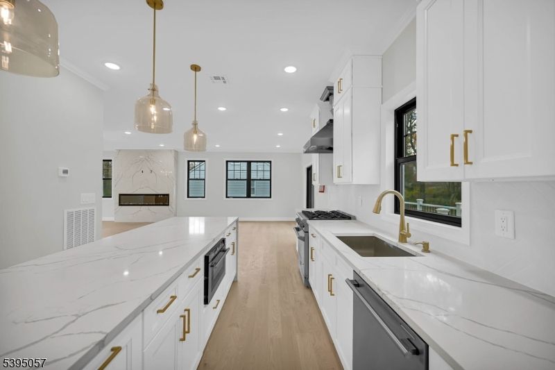 Interior, Kitchen, Pendant Lights, Recessed Lighting, Wood Texture Flooring