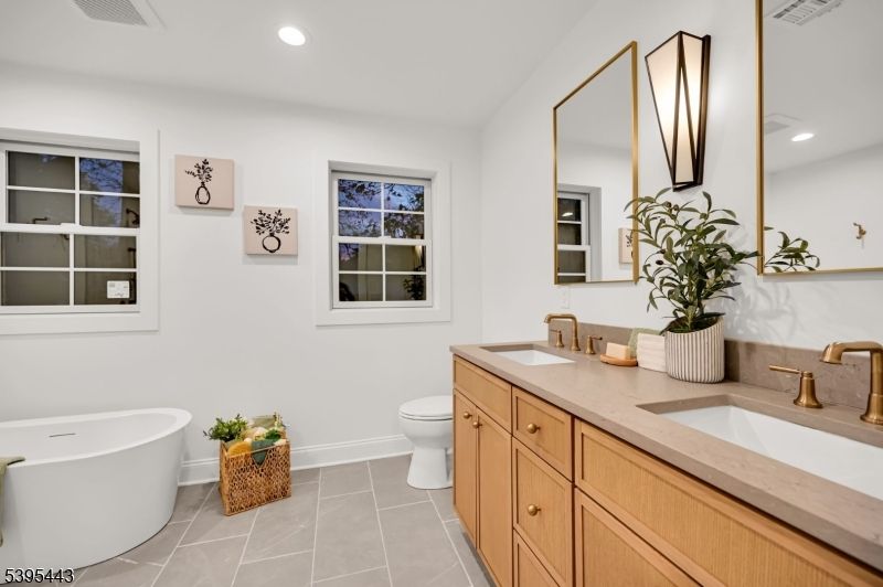 Bathroom, Dual Sink Vanities, Free Standing Baths, Interior, Recessed Lighting