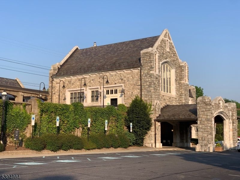 Exterior, Facade, French Provincial
