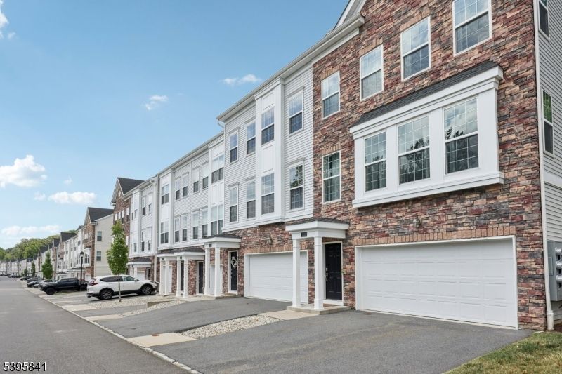 Attached, Exterior, Facade, Brick Facade, Rowhouse