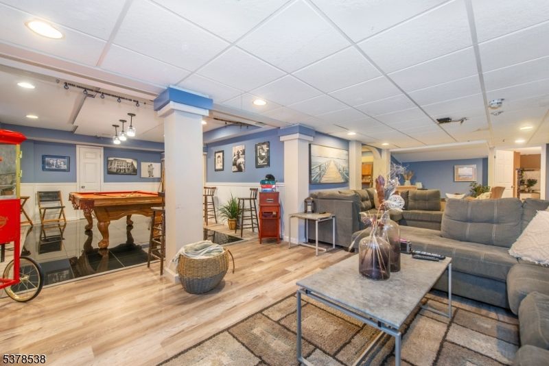 Billiard Table, Game Room, Interior, Living room, Recessed Lighting, Wood Texture Flooring