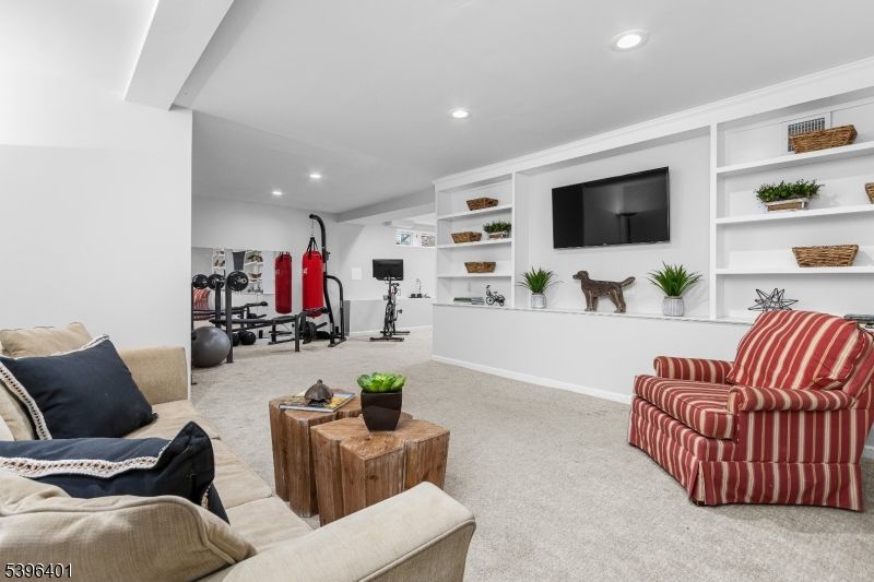Fitness Equipment, Interior, Living room, Recessed Lighting