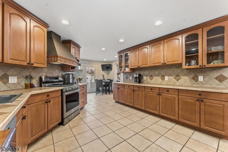 Dining room, Interior, Kitchen, Recessed Lighting