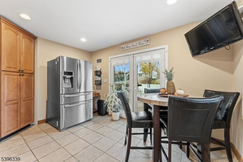 Dining room, Interior, Kitchen, Recessed Lighting