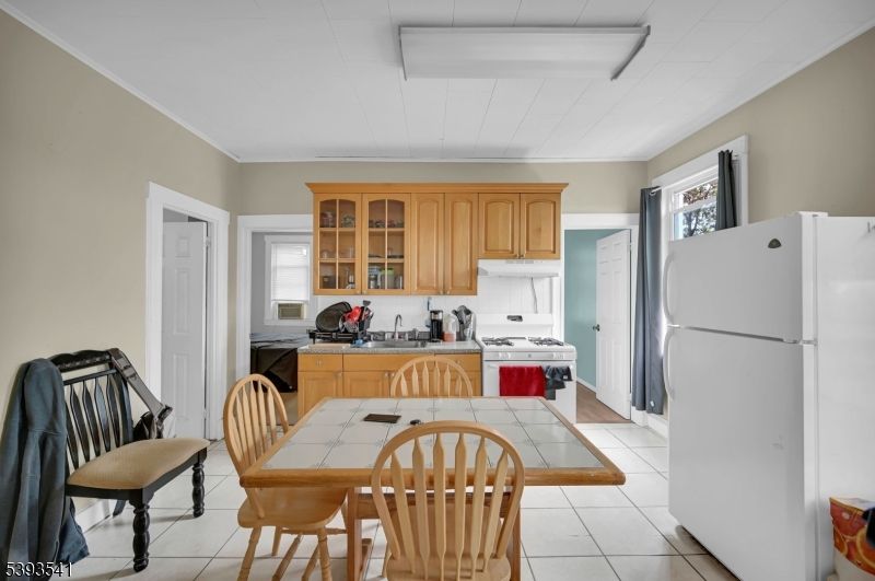 Dining room, Interior, Kitchen, Tile Countertops