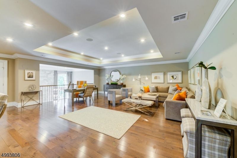 Dining room, Interior, Living room, Recessed Lighting, Wood Texture Flooring