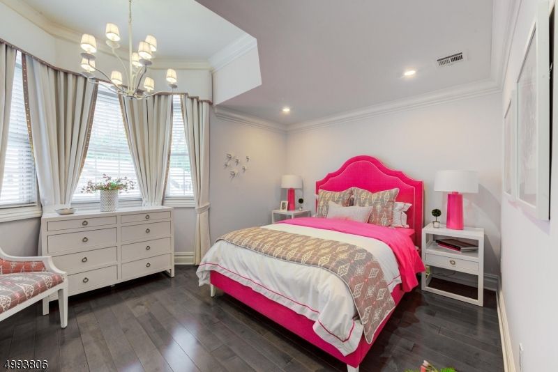 Bedroom, Interior, Pendant Lights, Recessed Lighting, Wood Texture Flooring