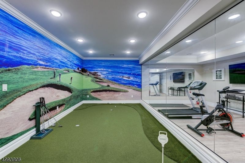 Fitness Equipment, Interior, Recessed Lighting