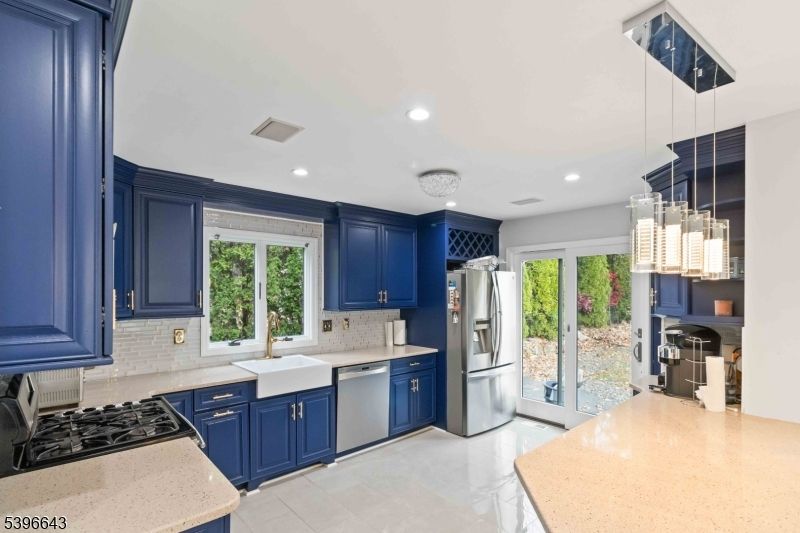 Interior, Kitchen, Pendant Lights, Recessed Lighting