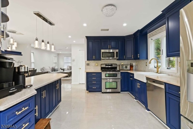 Interior, Kitchen, Pendant Lights, Recessed Lighting, Stainless Steel Appliances