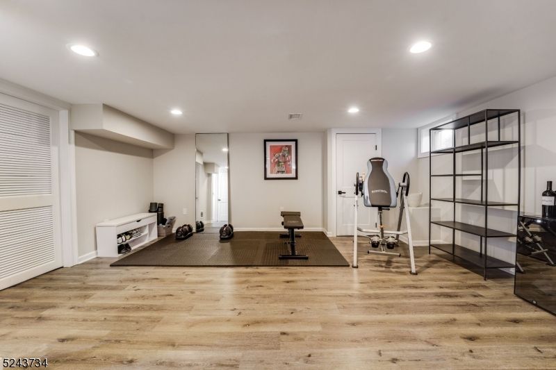 Fitness Equipment, Interior, Recessed Lighting, Wood Texture Flooring