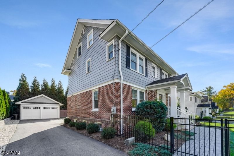 Detached Garage, Exterior, Facade, Brick Facade, Queen Anne Victorian