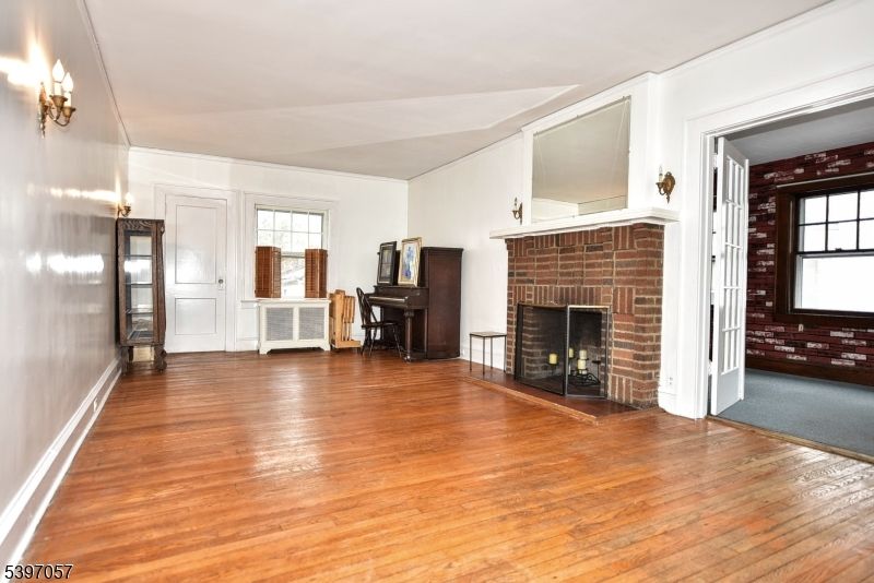 Empty room, Fireplace, Interior, Piano, Wood Texture Flooring
