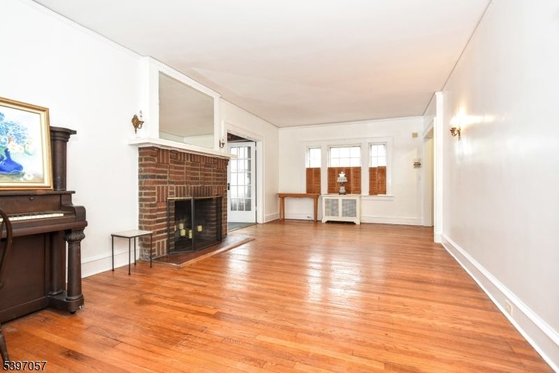 Empty room, Fireplace, Interior, Piano, Wood Texture Flooring