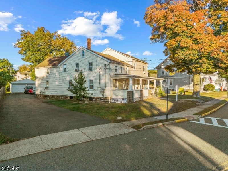 Detached Garage, Exterior