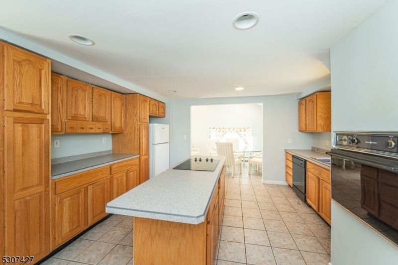 Dining room, Interior, Kitchen, Recessed Lighting