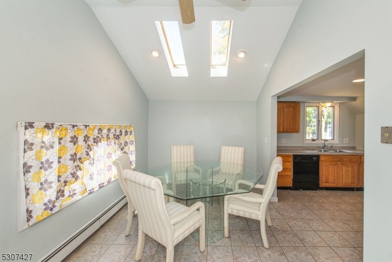 Dining room, Interior, Kitchen, Recessed Lighting