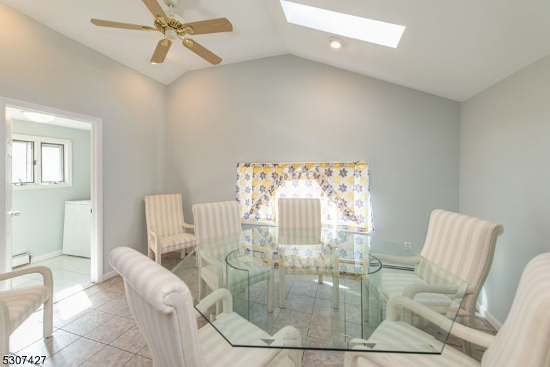 Dining room, Interior, Recessed Lighting
