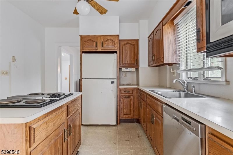 Interior, Kitchen, Stainless Steel Appliances