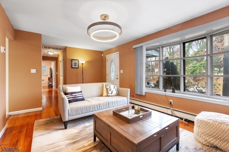 Interior, Living room, Pendant Lights, Wood Texture Flooring