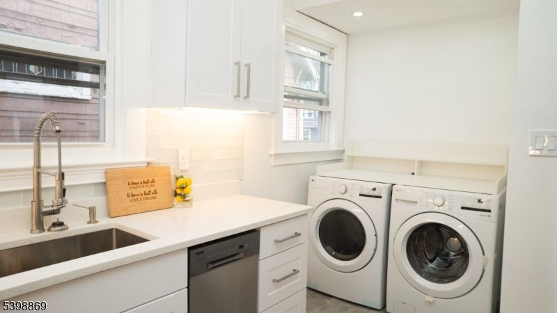 Interior, Recessed Lighting, Washer
