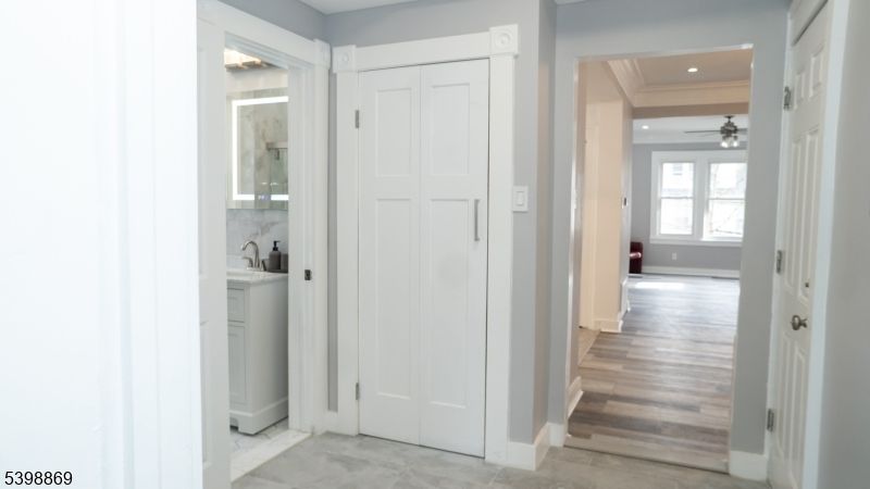 Bathroom, Interior, Recessed Lighting, Wood Texture Flooring