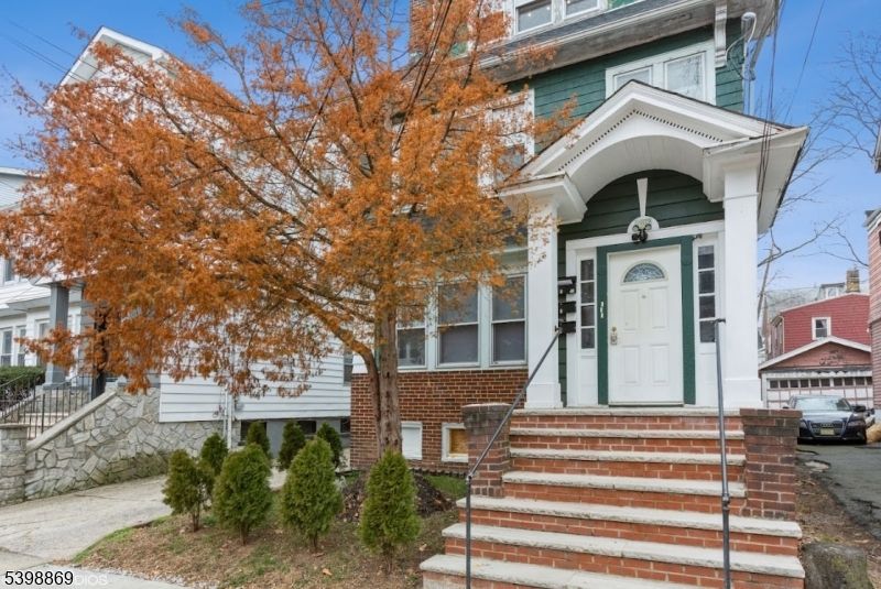 Exterior, Facade, Brick Facade, None