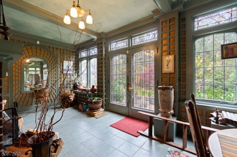Dining room, Interior