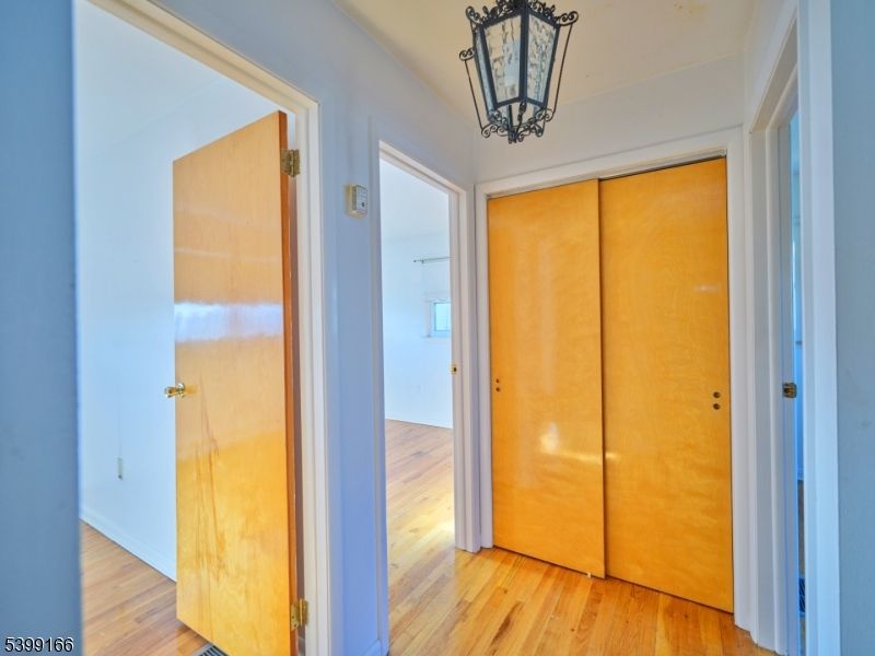 Interior, Pendant Lights, Wood Texture Flooring