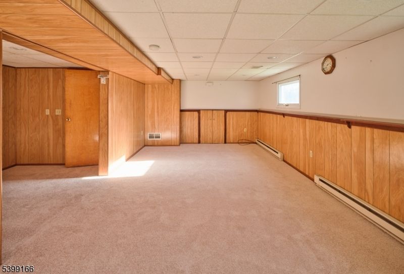 Empty room, Interior, Recessed Lighting, Wooden Walls