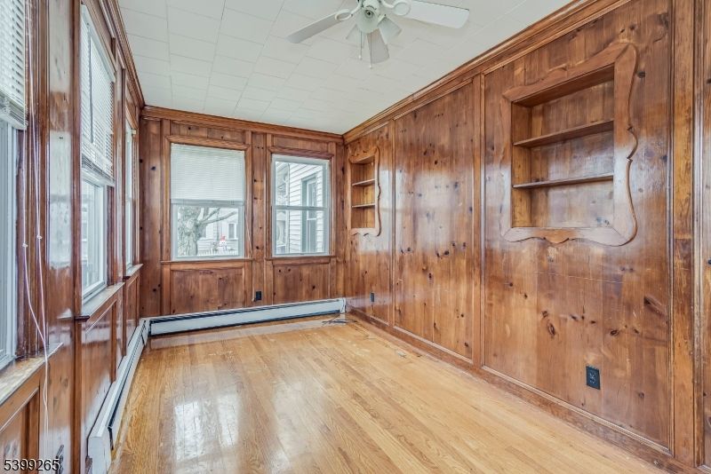 Empty room, Interior, Wood Texture Flooring, Wooden Walls