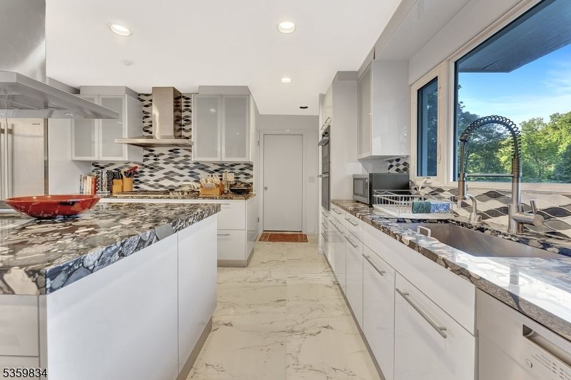 Interior, Kitchen, Marble, Recessed Lighting