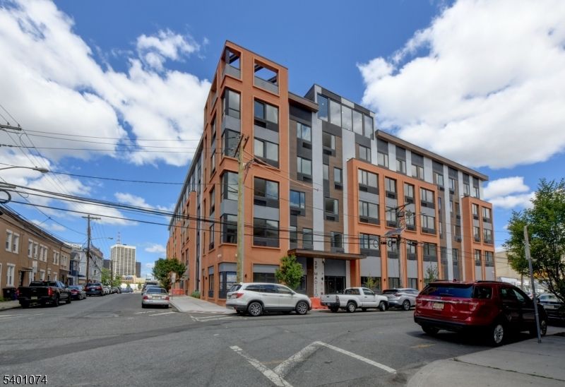 Exterior, Facade, Condo Building