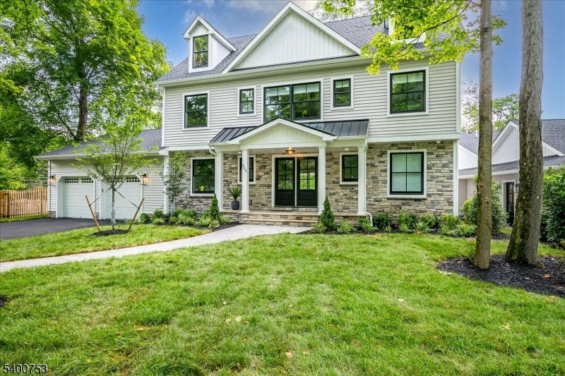 Attached, Exterior, Facade, Farmhouse