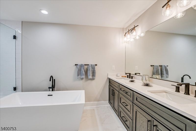 Bathroom, Dual Sink Vanities, Free Standing Baths, Interior, Marble, Recessed Lighting
