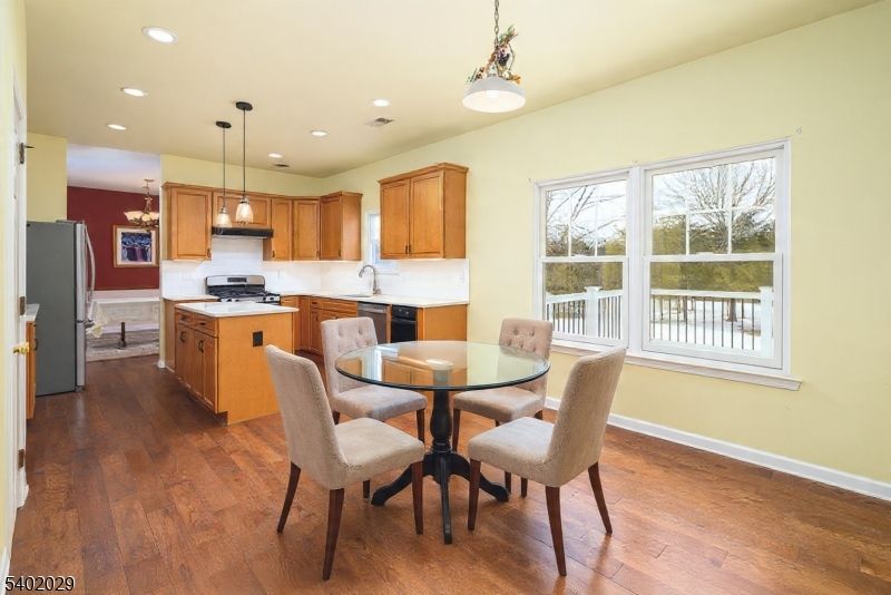 Dining room, Interior, Kitchen, Pendant Lights, Recessed Lighting, Wood Texture Flooring