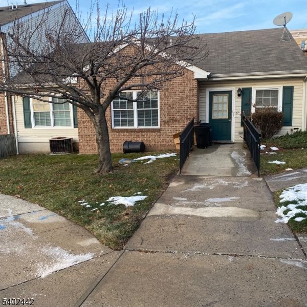 Exterior, Facade, Brick Facade, Cape Cod