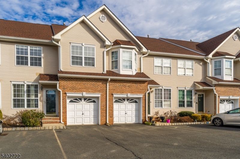 Attached, Exterior, Facade, Brick Facade, Rowhouse