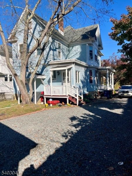 Exterior, Facade, Queen Anne Victorian