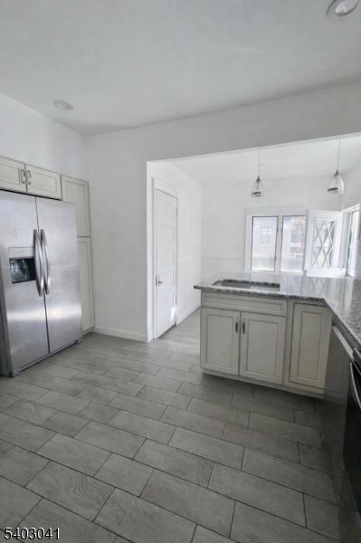 Interior, Kitchen, Pendant Lights, Stainless Steel Appliances