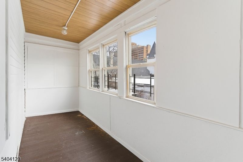 Empty room, Interior, Wooden Ceilings, Wood Texture Flooring
