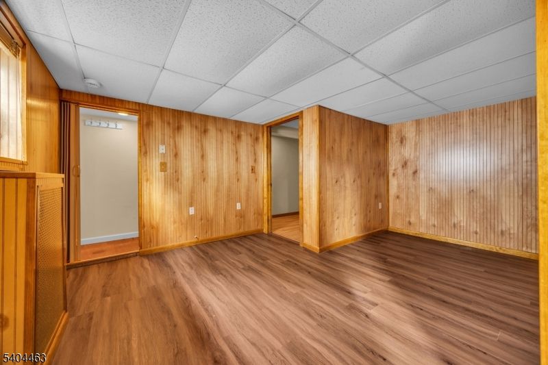 Empty room, Interior, Wood Texture Flooring, Wooden Walls