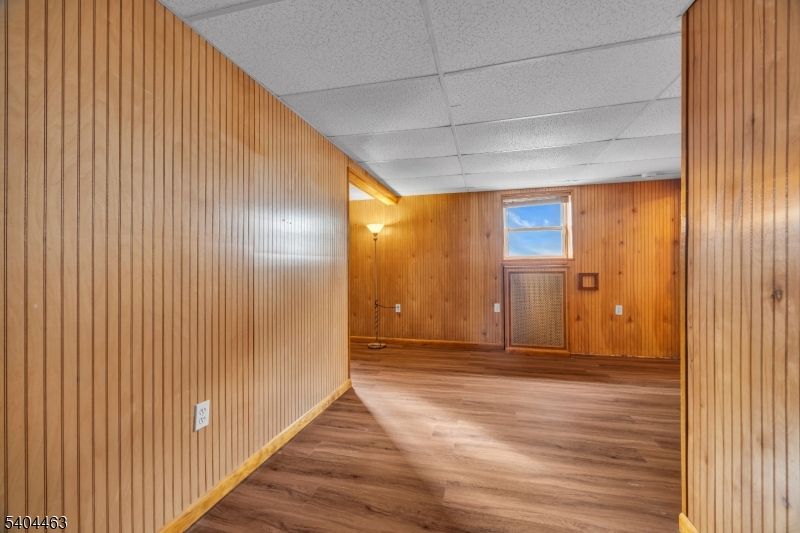 Empty room, Interior, Wood Texture Flooring, Wooden Walls