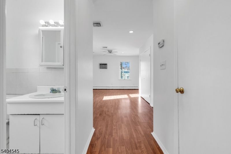 Bathroom, Interior, Recessed Lighting, Wood Texture Flooring