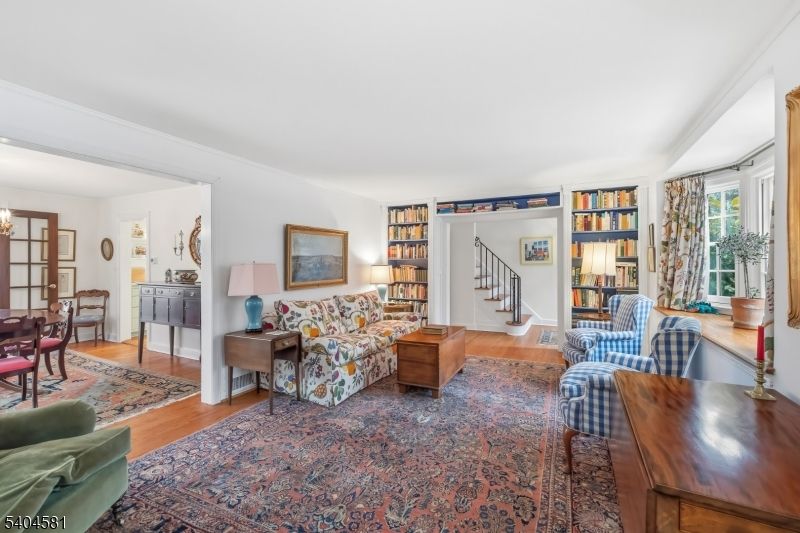 Chandelier, Dining room, Interior, Living room, Wood Texture Flooring