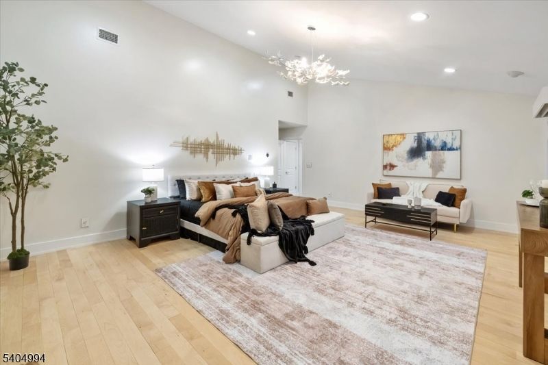 Bedroom, Interior, Living room, Pendant Lights, Recessed Lighting, Wood Texture Flooring