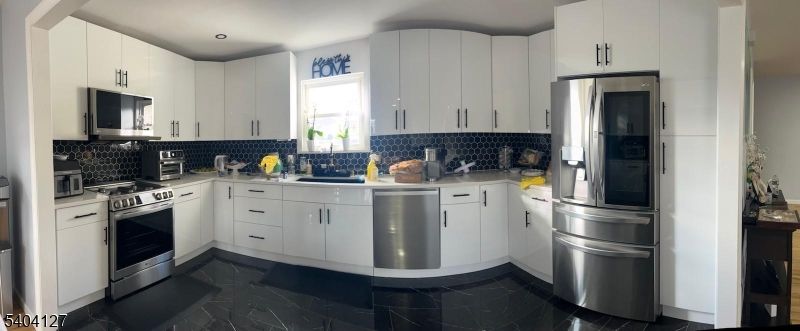 Interior, Kitchen, Marble, Recessed Lighting, Stainless Steel Appliances