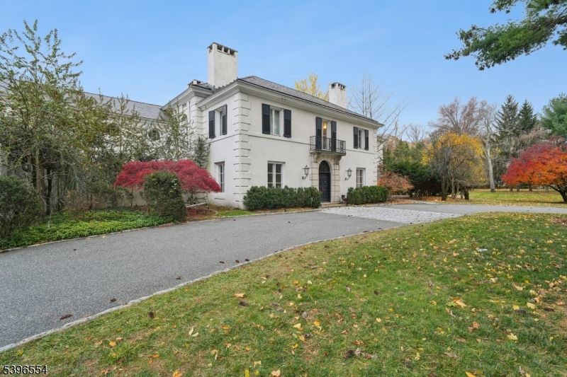 Backyard, Exterior, Facade, French Provincial